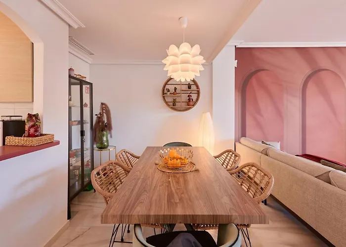 Old Town Penthouse - By Welcomely Calp