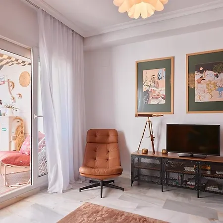 Old Town Penthouse - By Welcomely *