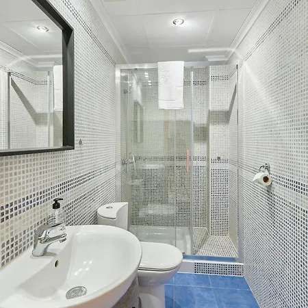 Old Town Penthouse - By Welcomely * 卡尔佩